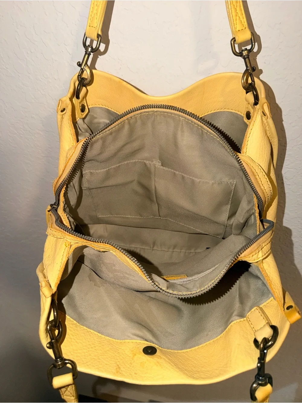 American Leather‎ Co. Yellow Leather Hobo Shoulder Bag Large Soft Pebbled purse